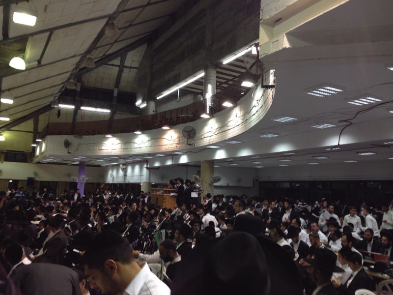 המונים מתחננים: רפואה שלמה למרן