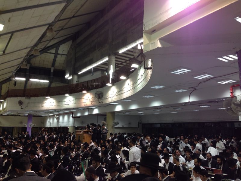 המונים מתחננים: רפואה שלמה למרן