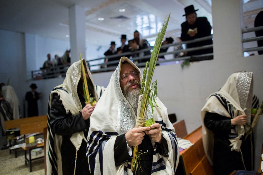 הוֹשִׁיעָה אֶת עַמֶּךָ • תיעוד: הושענא רבה בחצרות הקודש ובכותל המערבי