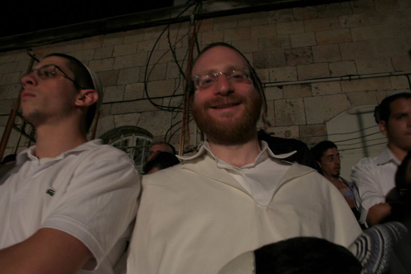 מי שברך לרב עובדיה בהקפות שניות של מרכז הרב