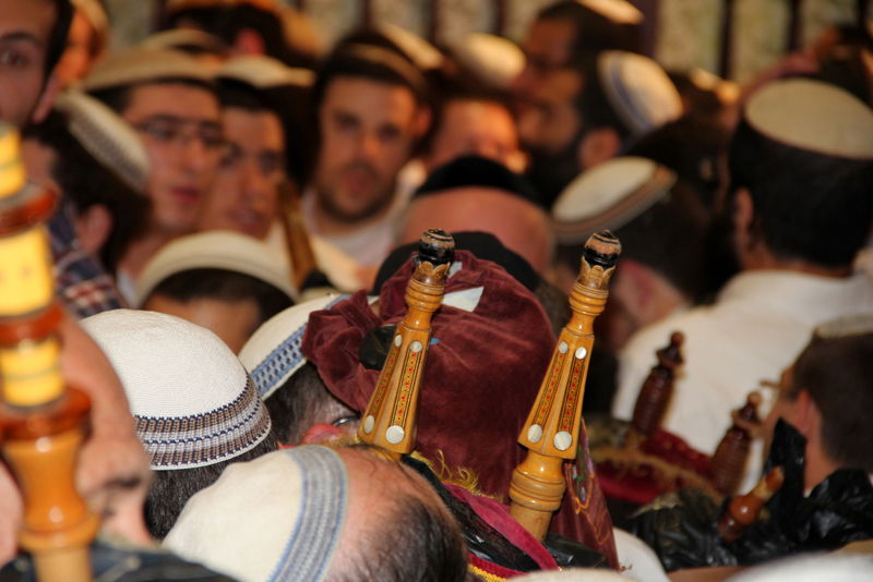 מי שברך לרב עובדיה בהקפות שניות של מרכז הרב