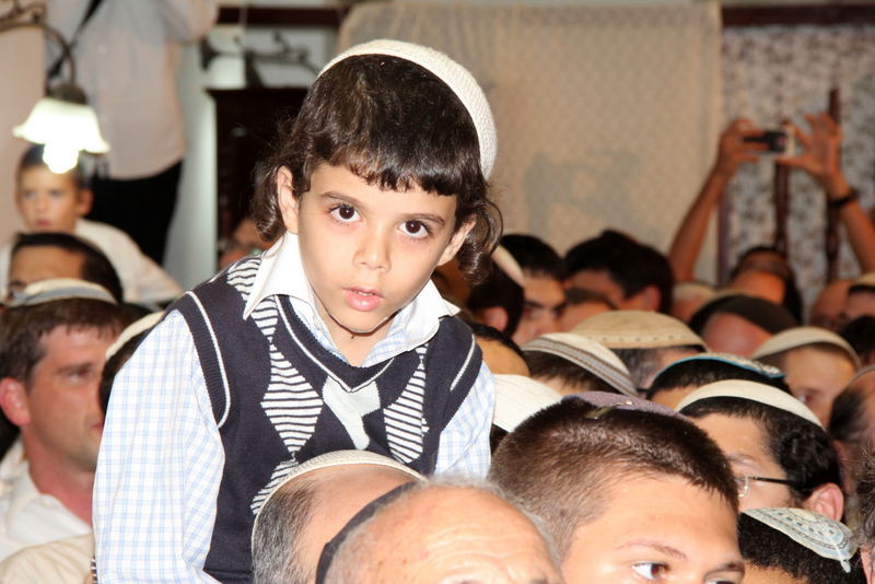 מי שברך לרב עובדיה בהקפות שניות של מרכז הרב