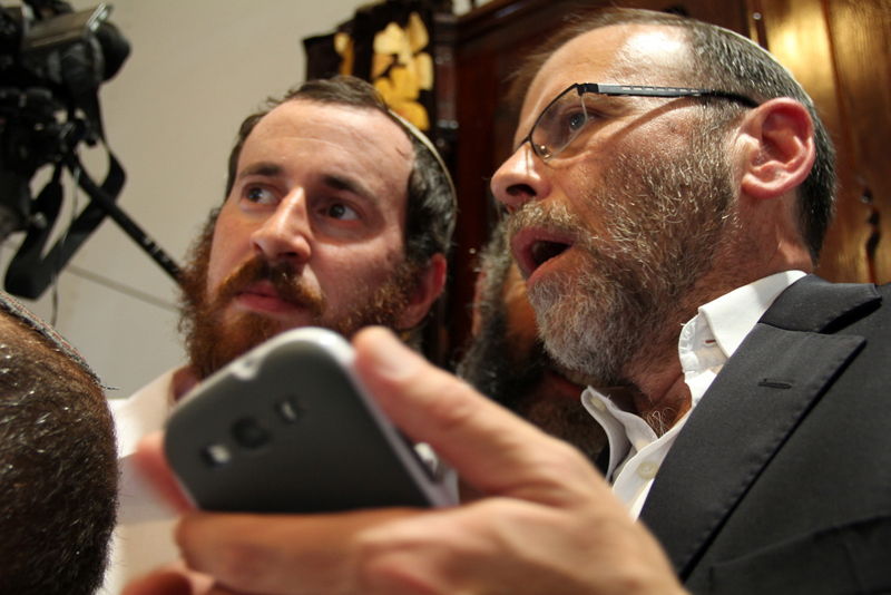 מי שברך לרב עובדיה בהקפות שניות של מרכז הרב