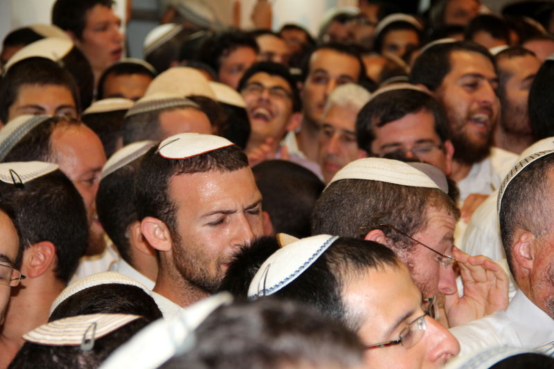 מי שברך לרב עובדיה בהקפות שניות של מרכז הרב