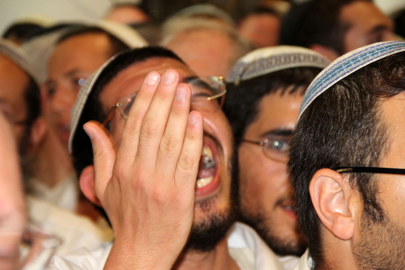 מי שברך לרב עובדיה בהקפות שניות של מרכז הרב