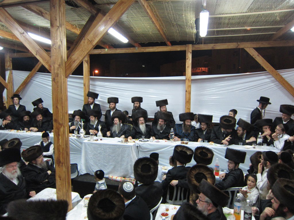 גלריה: "ושמחת בחגך" בנדבורנה עם האחים האדמו"רים