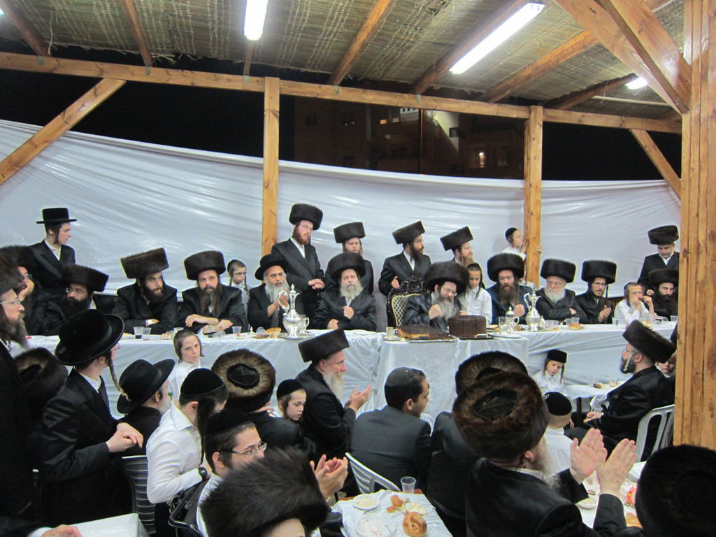 גלריה: "ושמחת בחגך" בנדבורנה עם האחים האדמו"רים