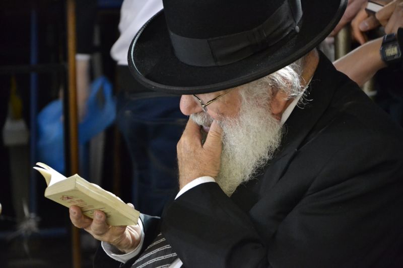 רבבות בעצרת ענק בכותל המערבי לרפואת הגרח"ע