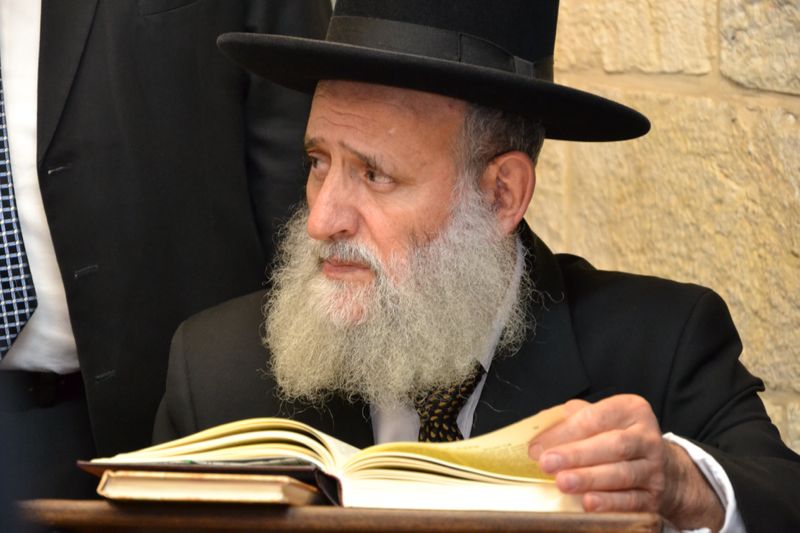 רבבות בעצרת ענק בכותל המערבי לרפואת הגרח"ע