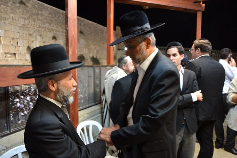 רבבות בעצרת ענק בכותל המערבי לרפואת הגרח"ע