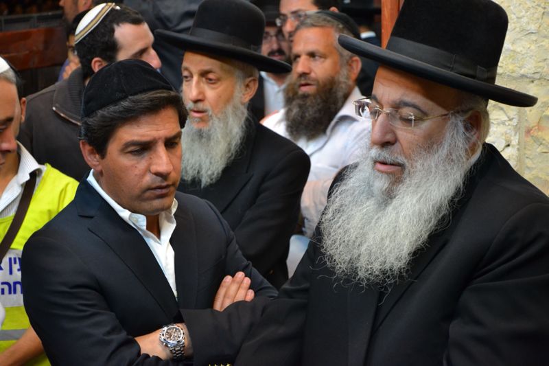 רבבות בעצרת ענק בכותל המערבי לרפואת הגרח"ע