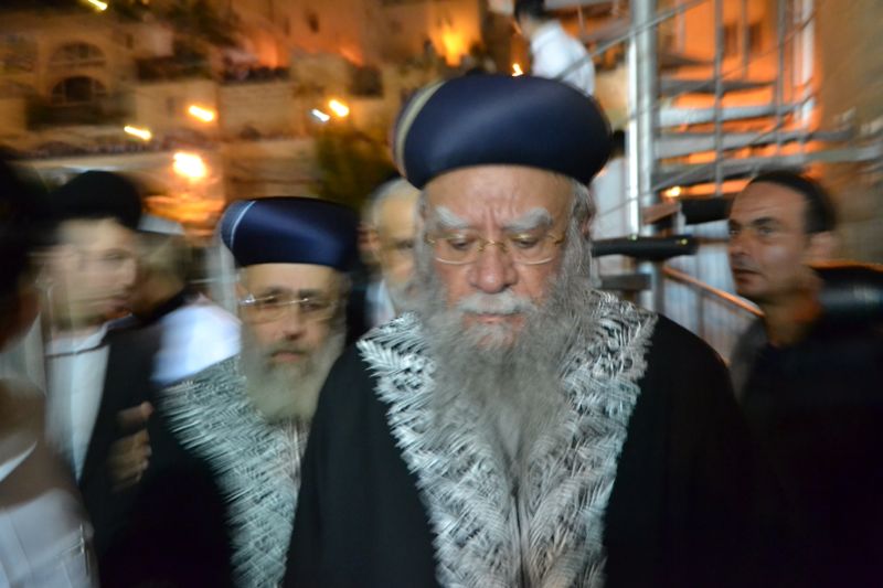 רבבות בעצרת ענק בכותל המערבי לרפואת הגרח"ע