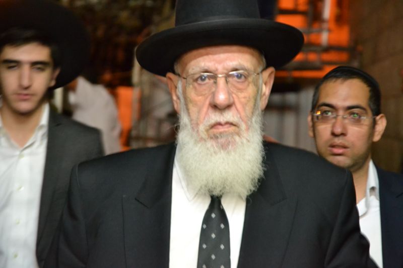 רבבות בעצרת ענק בכותל המערבי לרפואת הגרח"ע