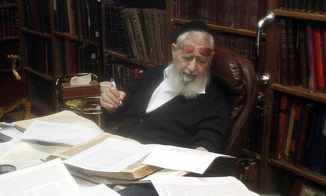 "מי שבירך" ועצרות תפילה. מרן הגרח"ע יוסף