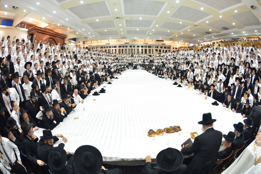 "טיש" ליטאי בישיבת פוניבז' • גלריה