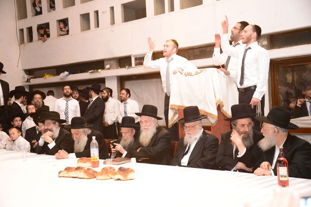 "טיש" ליטאי בישיבת פוניבז' • גלריה