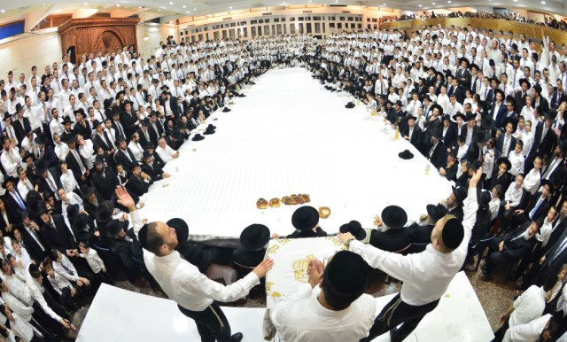 "טיש" ליטאי בישיבת פוניבז' • גלריה