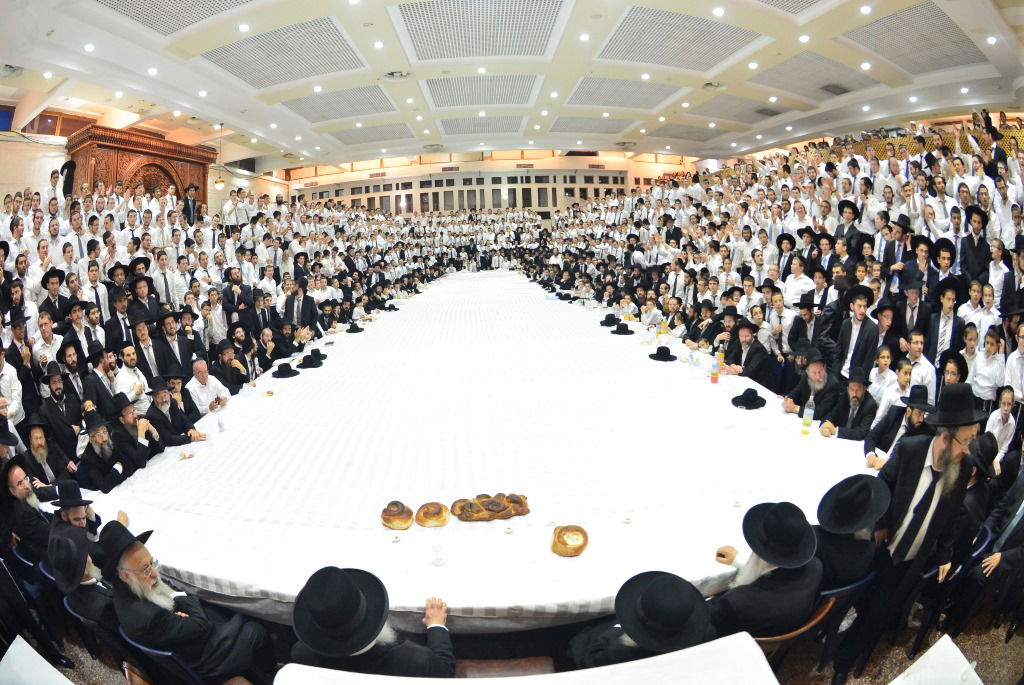 "טיש" ליטאי בישיבת פוניבז' • גלריה