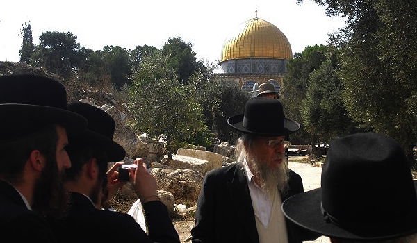 למרות התנגדות רוב הרבנים: חרדים עלו להר הבית