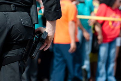 דרמה בארה"ב: נהגת מכונית ניסתה לפרוץ לבית הלבן