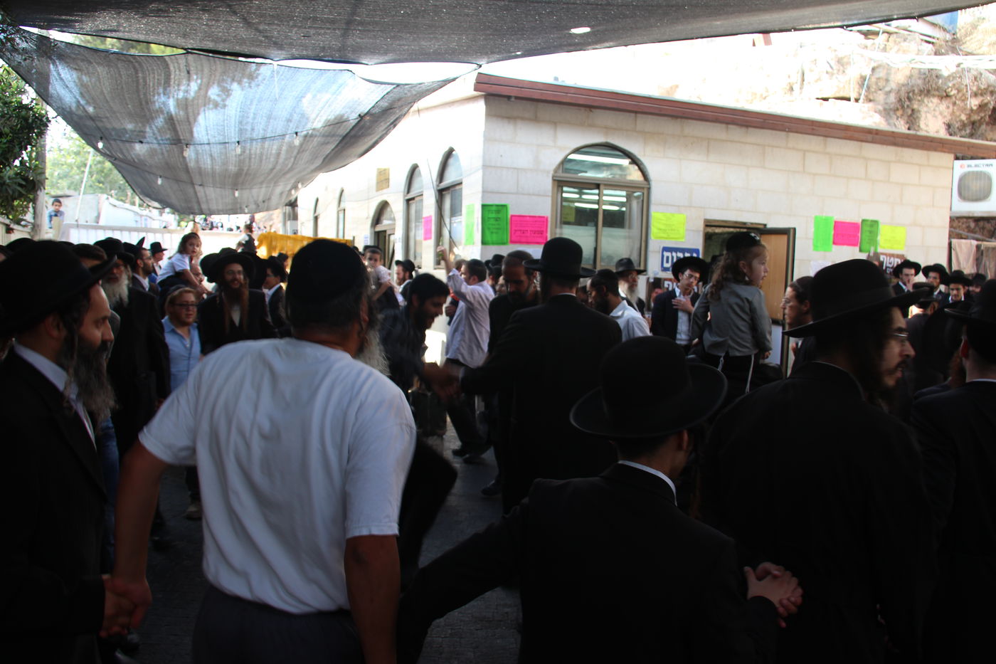 הילולת שמעון הצדיק: אלפים העתירו על הגרח"ע יוסף