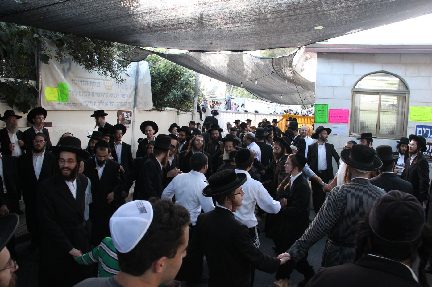 הילולת שמעון הצדיק: אלפים העתירו על הגרח"ע יוסף