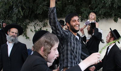 הילולת שמעון הצדיק: אלפים העתירו על הגרח"ע יוסף