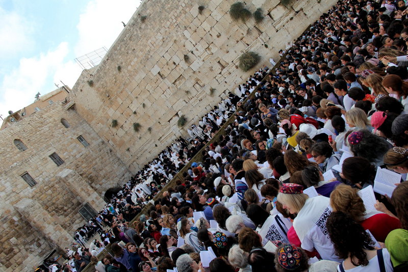 תיעוד: רבבת נשים זעקו לרפואת מרן הגרח"ע יוסף