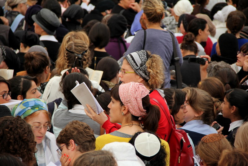 תיעוד: רבבת נשים זעקו לרפואת מרן הגרח"ע יוסף