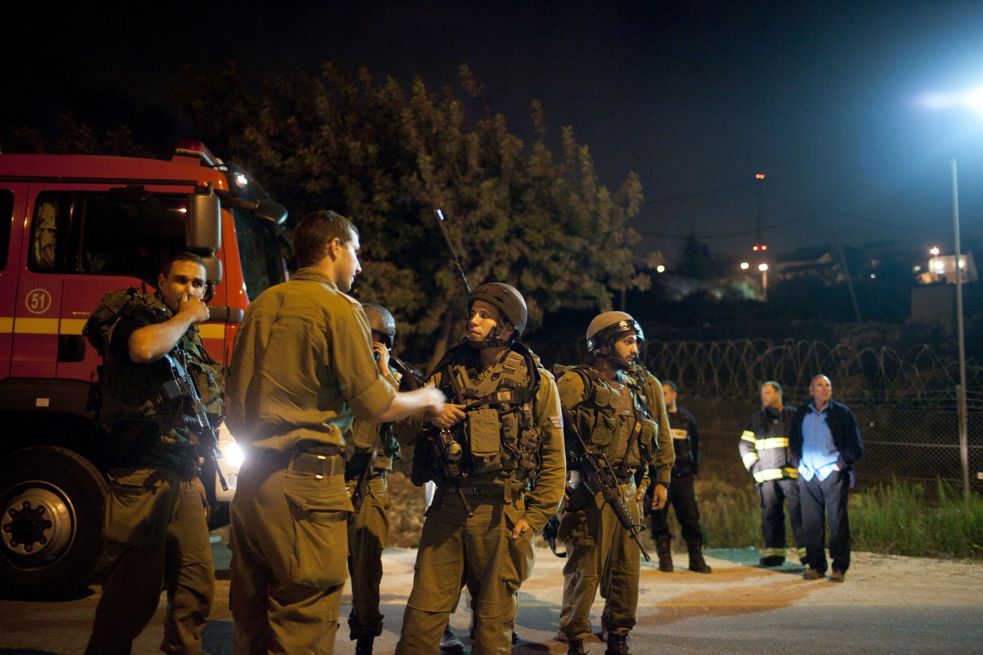 כוחות צה"ל ביישוב פסגות, הלילה