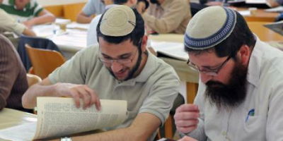 הועבר התקציב לישיבות הציוניות; בונוס למעודדות גיוס