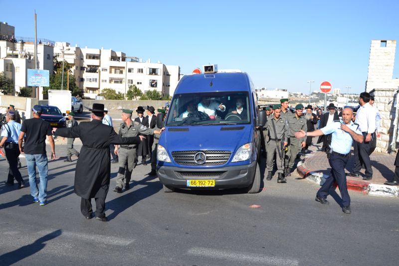 מיטת פוסק הדור עזבה את 'שמגר'
