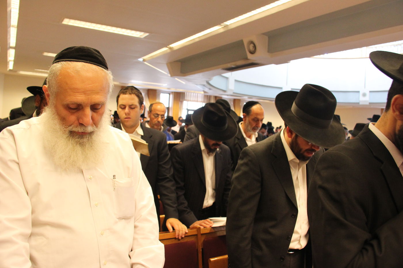 'יחווה דעת': תפילה לרפואת מרן הרב חיים עובדיה יוסף