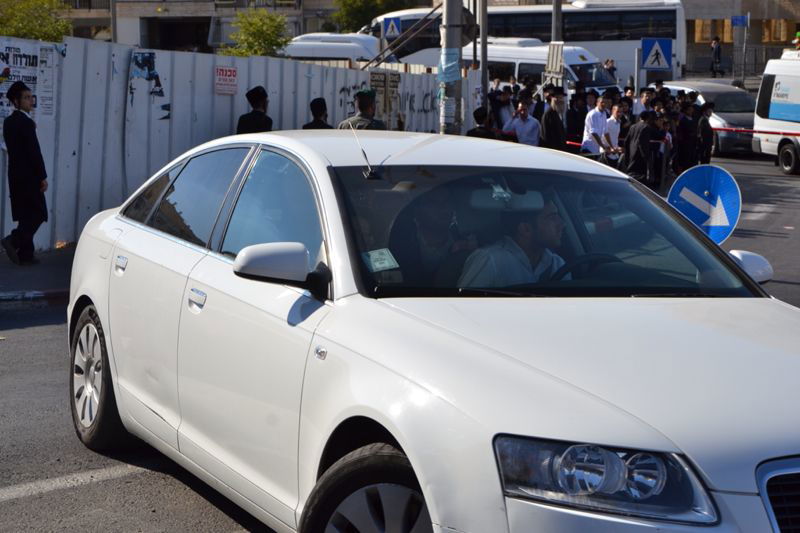 מיטת פוסק הדור עזבה את 'שמגר'