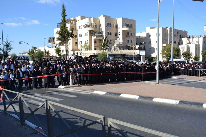 מיטת פוסק הדור עזבה את 'שמגר'