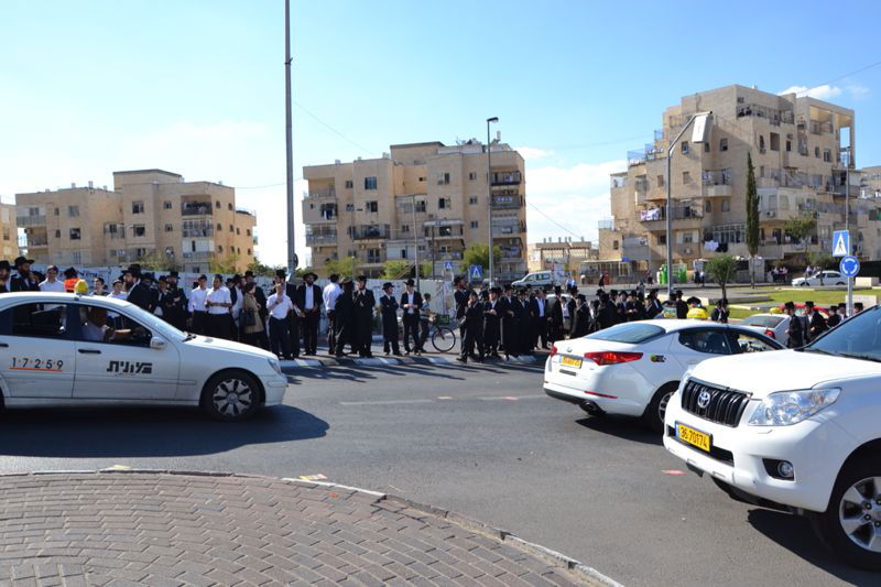 מיטת פוסק הדור עזבה את 'שמגר'