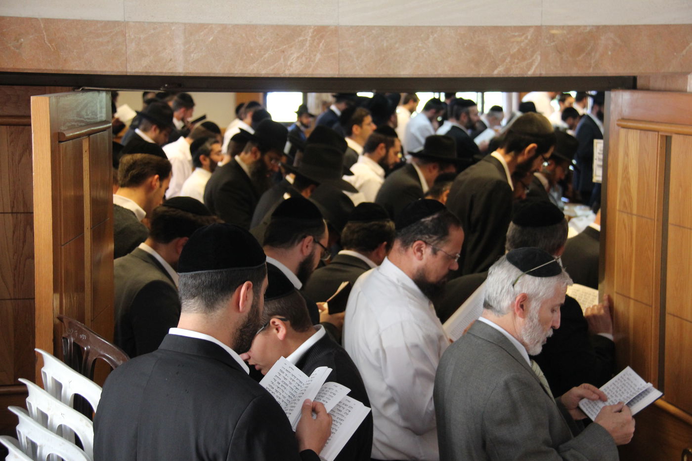 'יחווה דעת': תפילה לרפואת מרן הרב חיים עובדיה יוסף