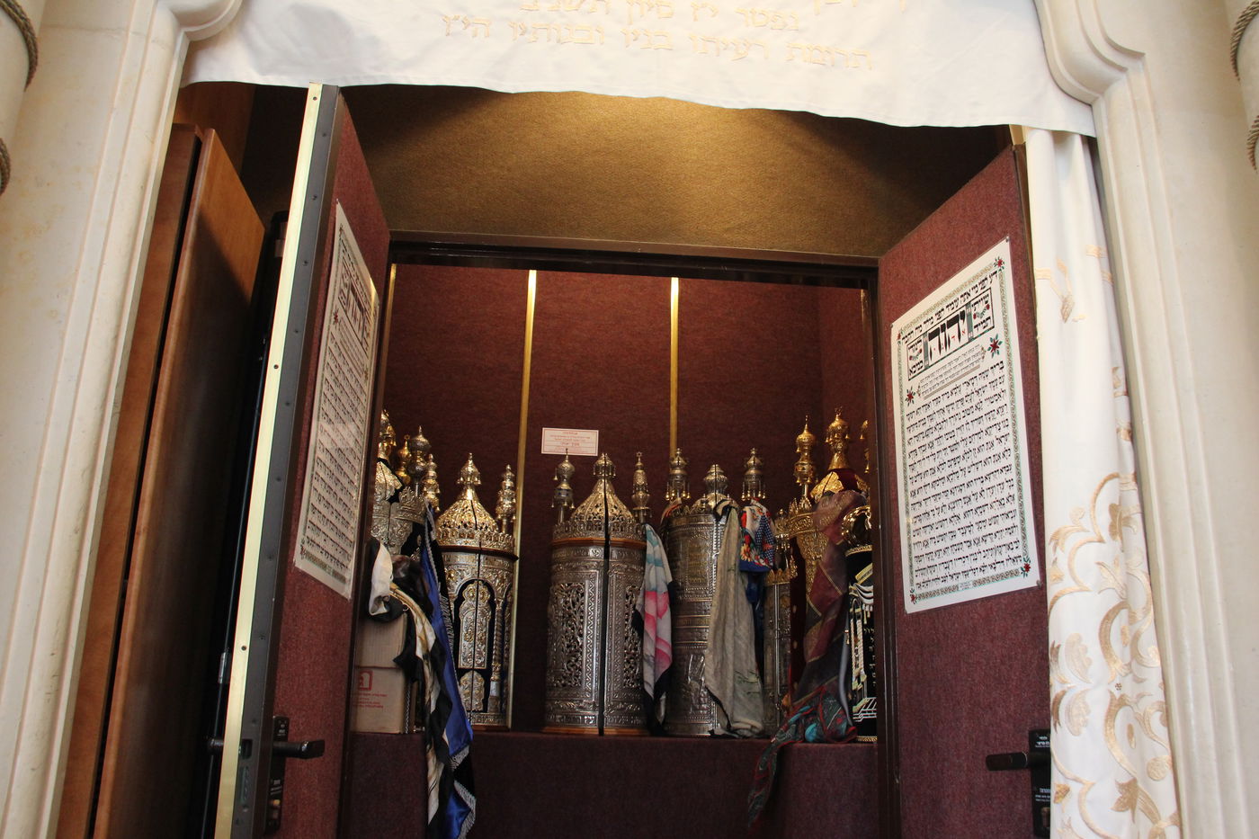 'יחווה דעת': תפילה לרפואת מרן הרב חיים עובדיה יוסף