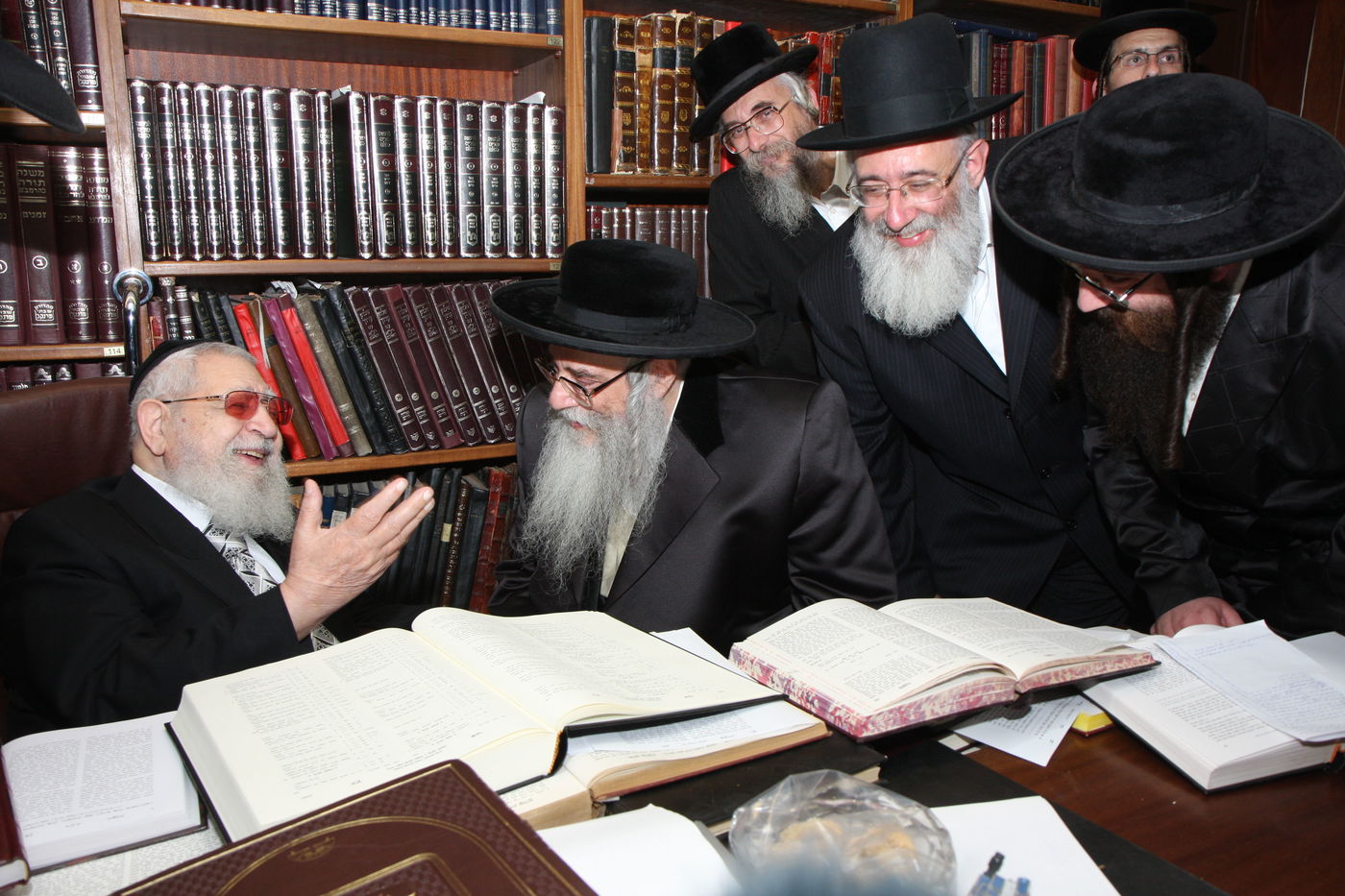 ידידות נפלאה: מרן עם האדמו"רים