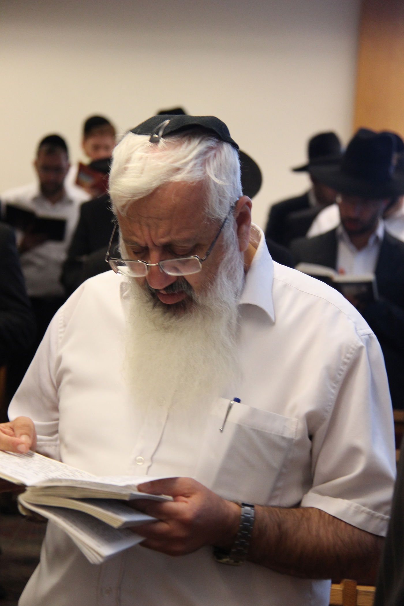 'יחווה דעת': תפילה לרפואת מרן הרב חיים עובדיה יוסף