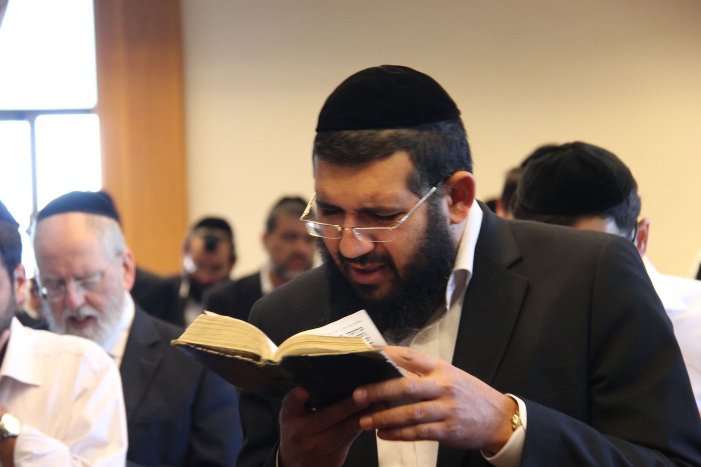 'יחווה דעת': תפילה לרפואת מרן הרב חיים עובדיה יוסף