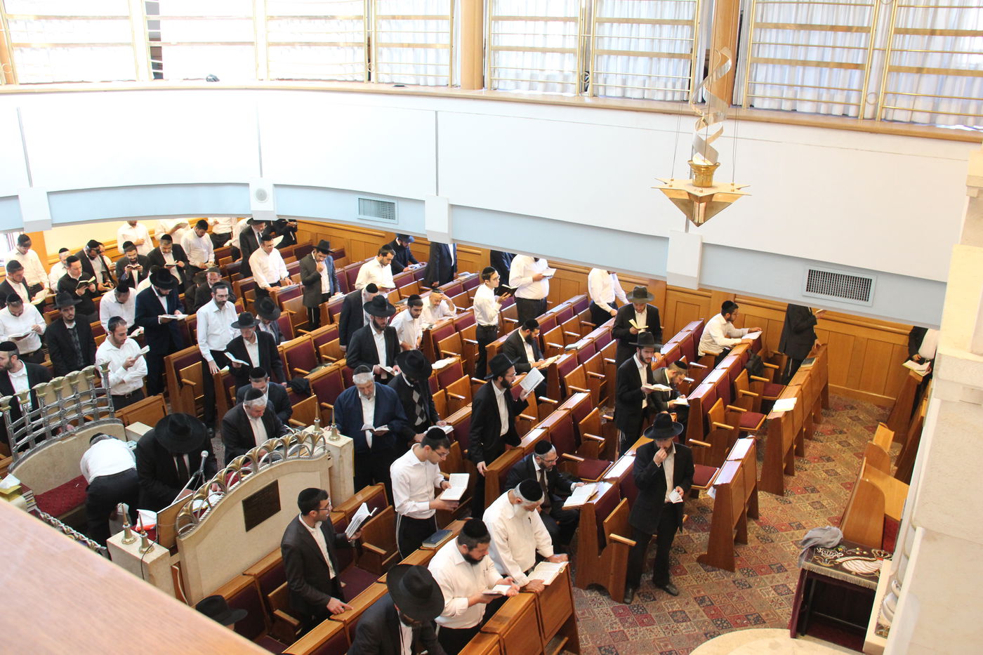 'יחווה דעת': תפילה לרפואת מרן הרב חיים עובדיה יוסף