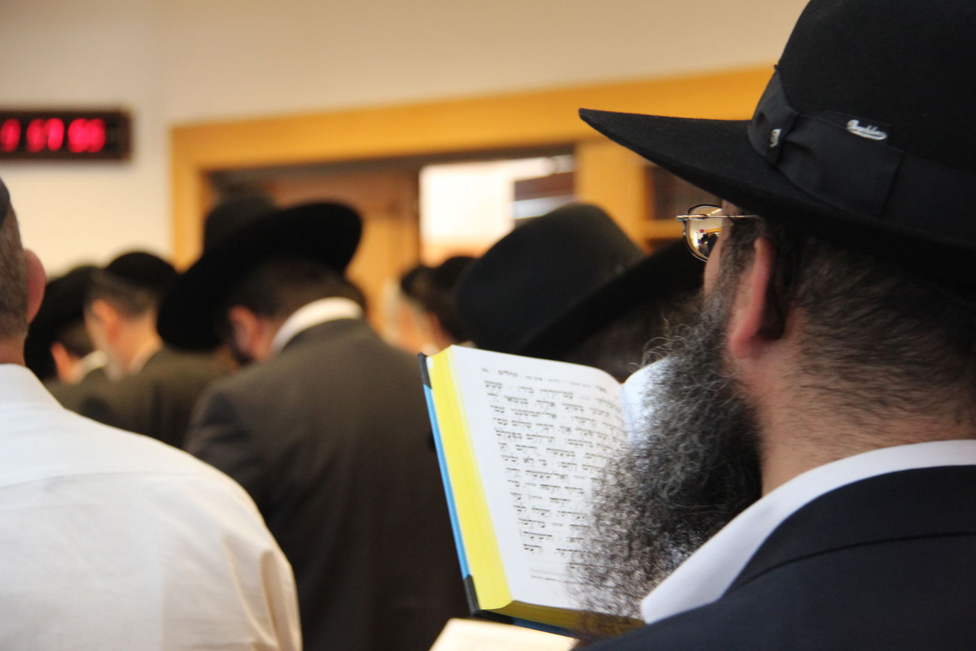 'יחווה דעת': תפילה לרפואת מרן הרב חיים עובדיה יוסף