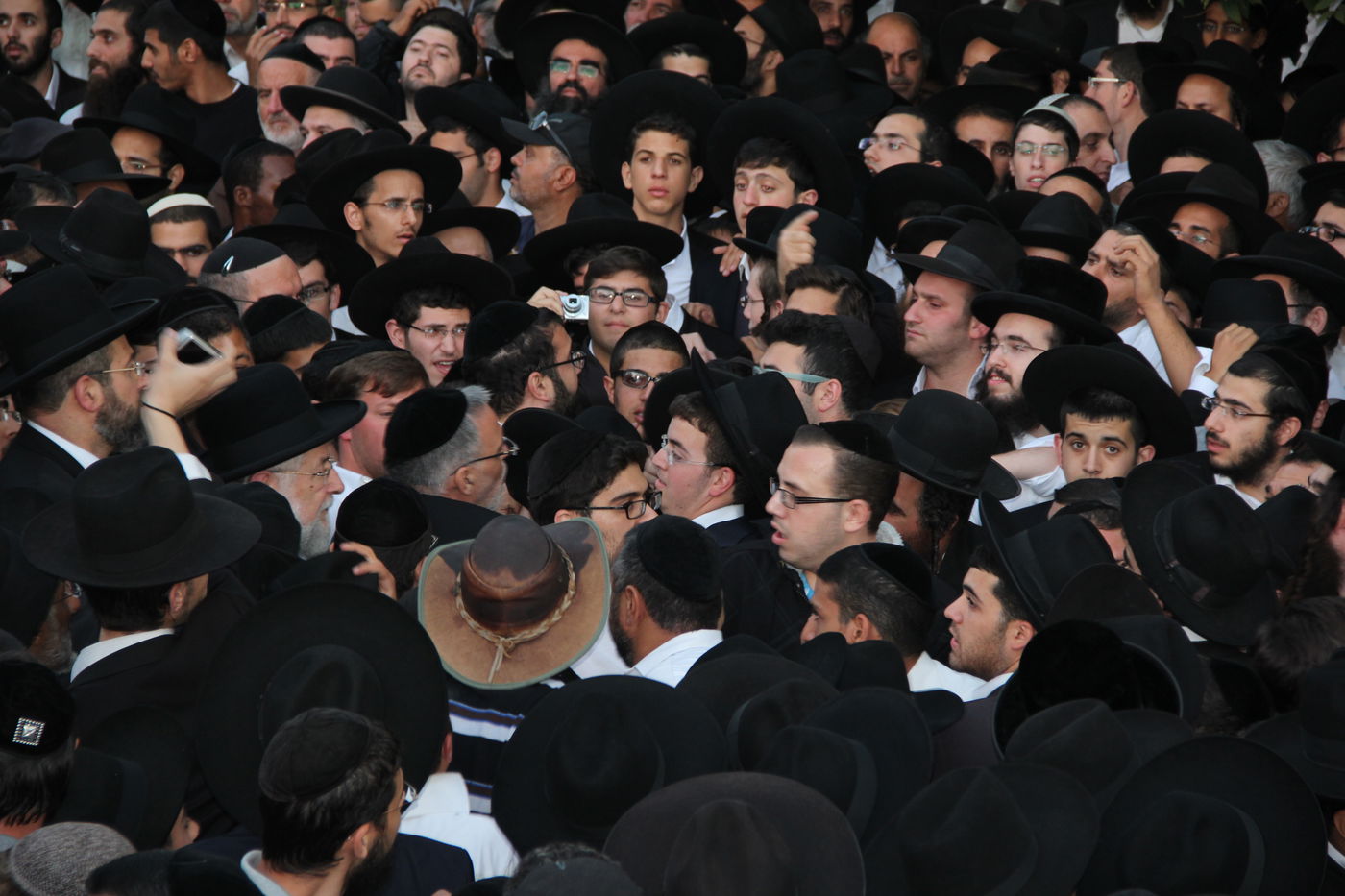 גלריית ענק: כך נראתה הלוויתו של מרן הרב עובדיה יוסף