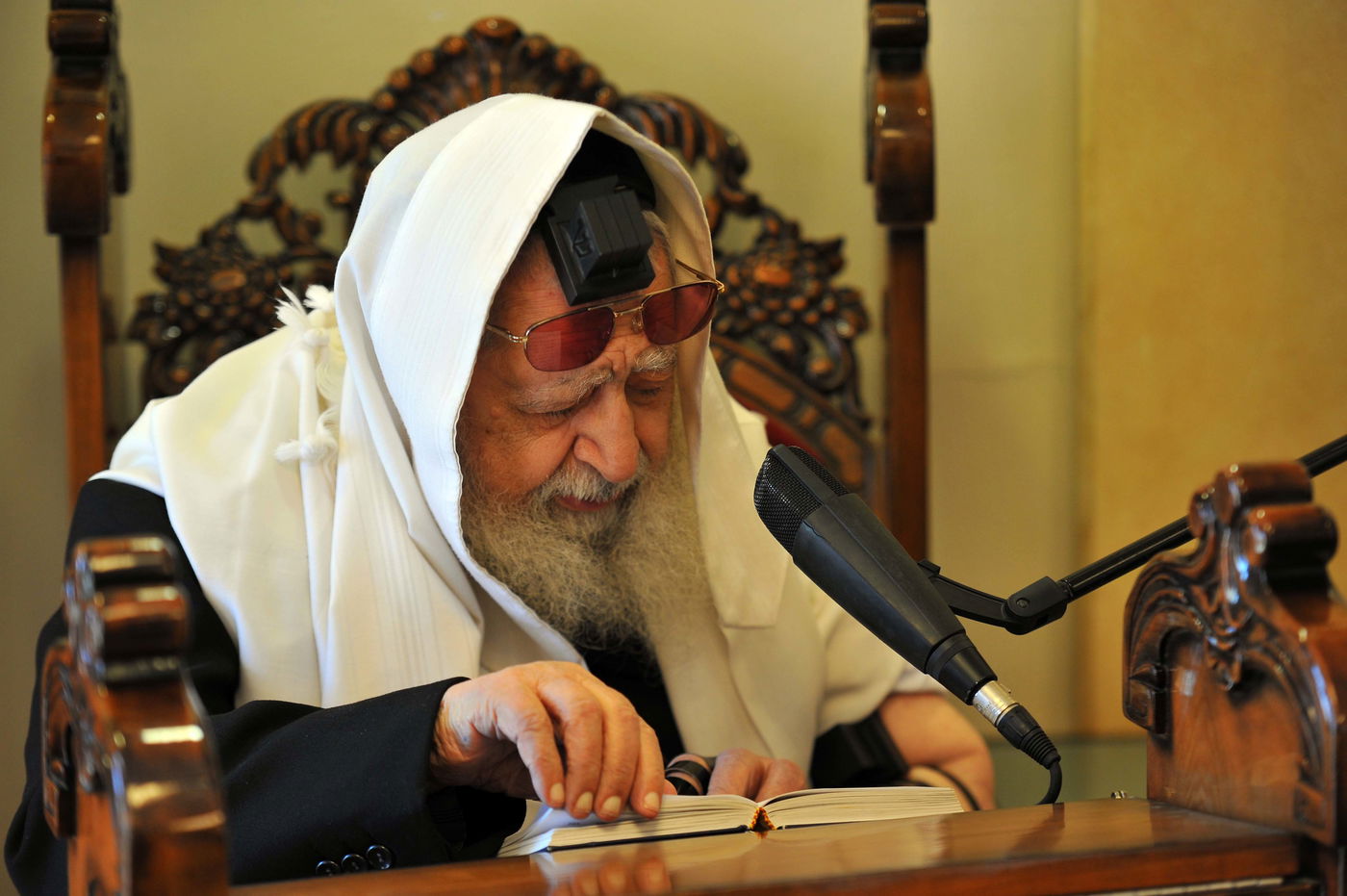 מרן פוסק הדור הגאון רבי עובדיה יוסף זצוק"ל • תמונות חייו