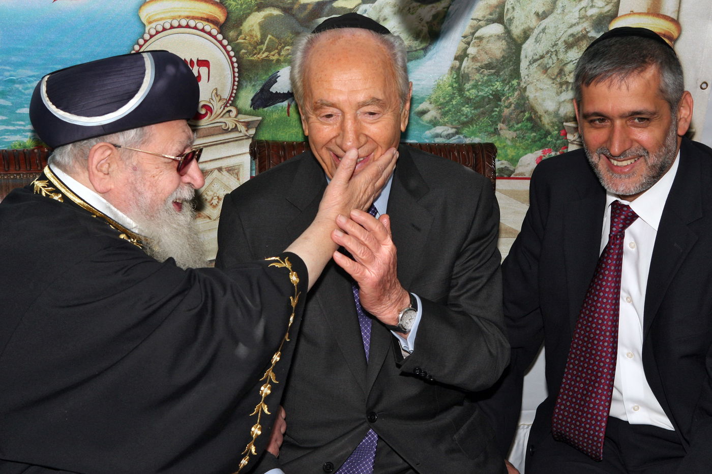 מרן פוסק הדור הגאון רבי עובדיה יוסף זצוק"ל • תמונות חייו