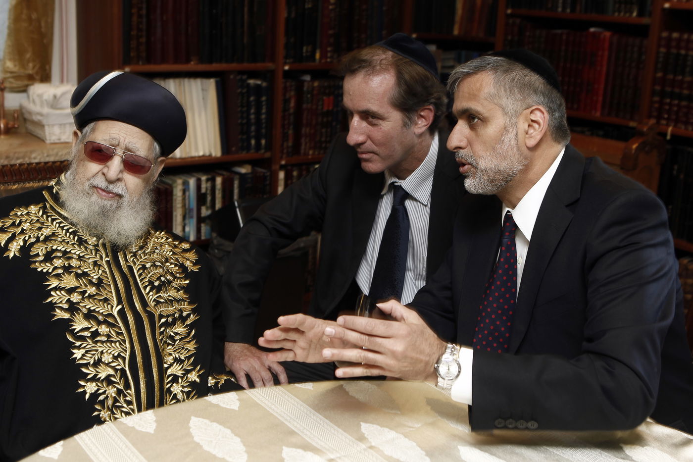 מרן פוסק הדור הגאון רבי עובדיה יוסף זצוק"ל • תמונות חייו