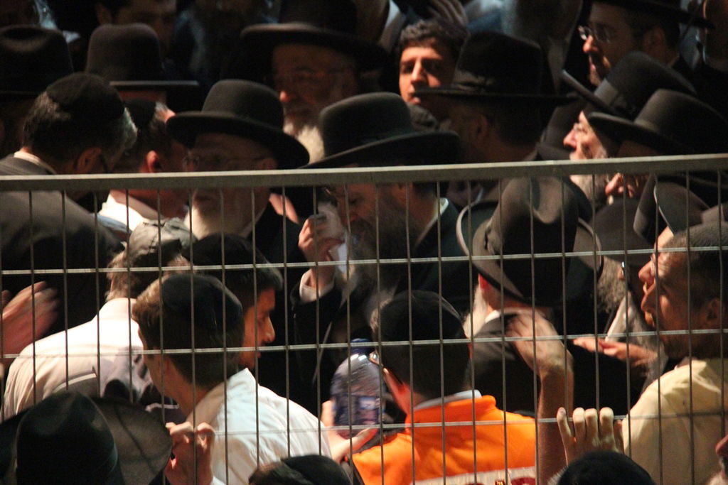 כמיליון איש נפרדו ממרן הרב עובדיה