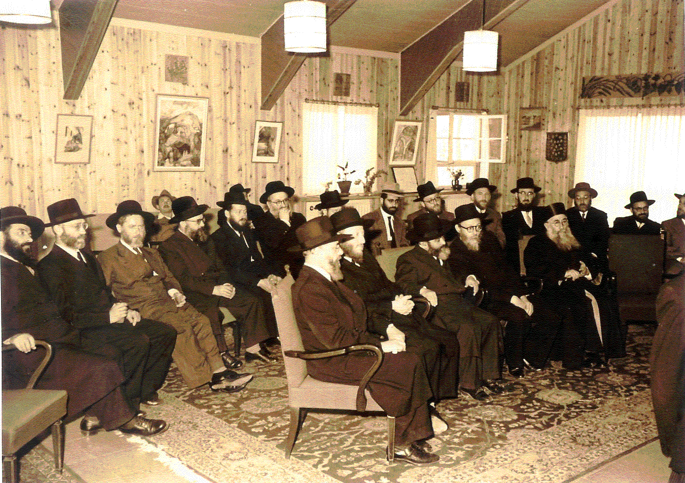 מרן פוסק הדור הגאון רבי עובדיה יוסף זצוק"ל • תמונות חייו