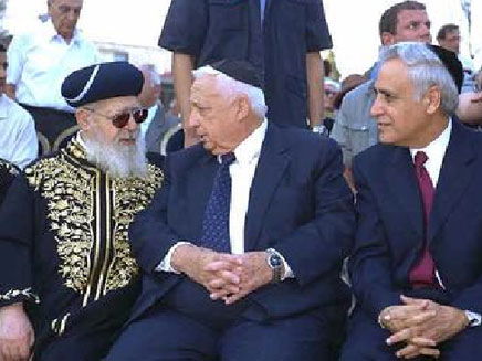 מרן פוסק הדור הגאון רבי עובדיה יוסף זצוק"ל • תמונות חייו